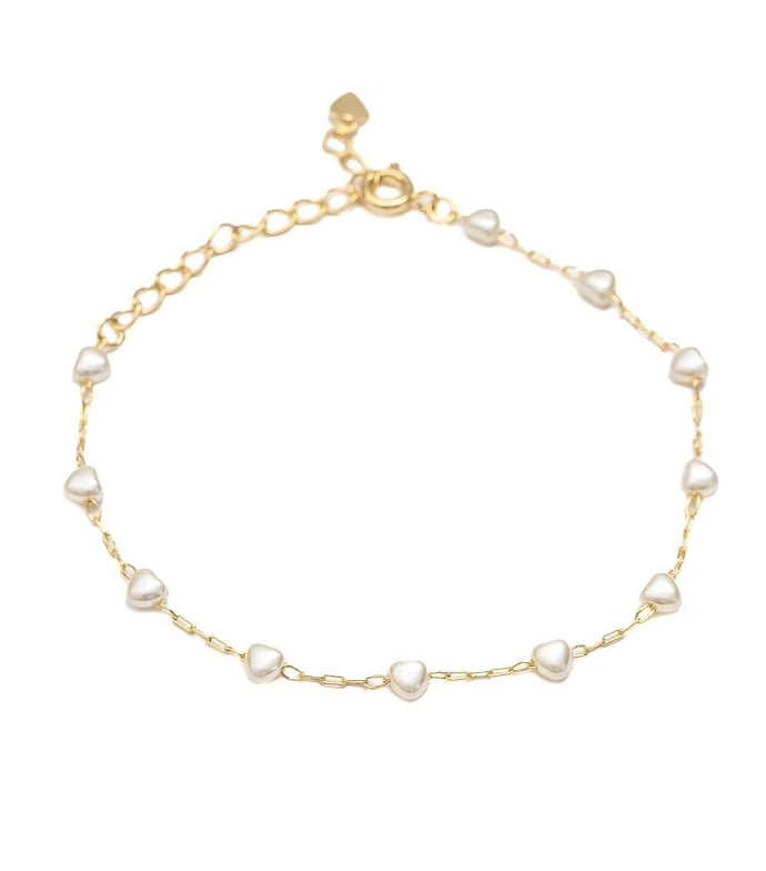 Pulsera delicada corazones perla en baño de rodio o en baño de oro 18k  15 cm + 5 cm ajustable.  Tenemos collar y pendientes para conjunto.  Joyas Hipoalergénicas y sin níquel