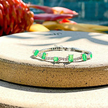 Cargar imagen en el visor de la galería, Pulseras riviere esmeralda en plata 925 en baño de rodio. Una joya exclusiva e perfecta de alta calidad Wal Barros Brand.

tamaño 3mm con Circunferencia 17cm.
