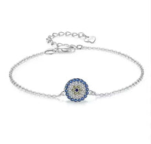 Cargar imagen en el visor de la galería, Pulsera Ojo griego redondo en plata 925 con circonitas en baño de oro o baño de rodio. Ideales para mezclar con otras pulseras Wal Barros.

19cm ajustable con extensión.

joyas hipoalergénicas y sin níquel.
