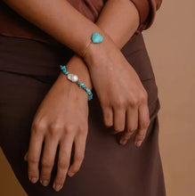 Cargar imagen en el visor de la galería, Pulsera Resina Turquesa
