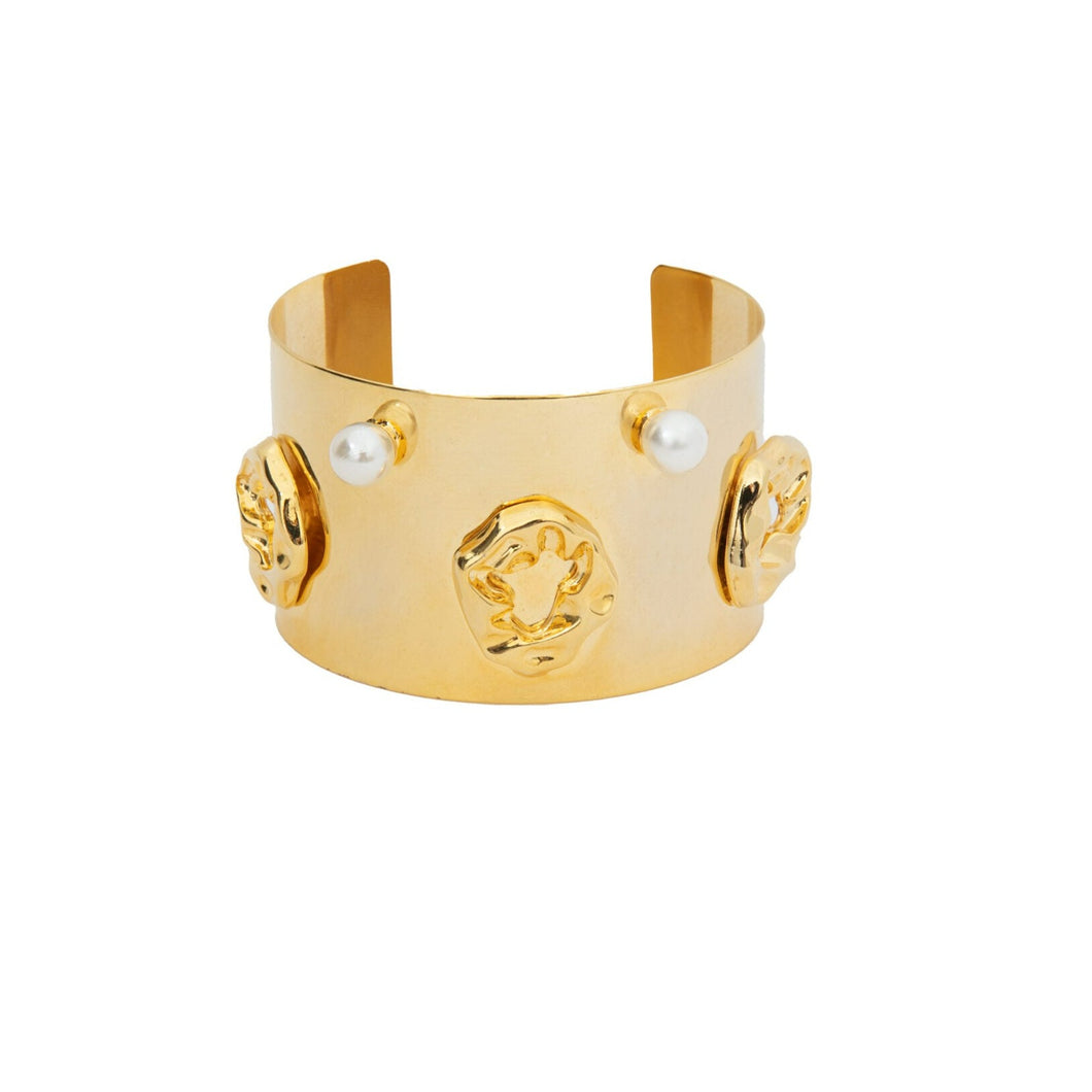 Bracelete Multi textura amassado con Mini perla en plata o baño de oro 18k Mloures.  Largura: 4cm. Peso: 37,2g.