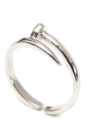 Anillo mini prego ajustable en baño de rodio.  Joyas hipoalergicas y sin niquel. super fashion.