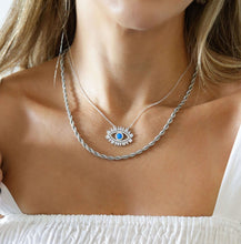 Cargar imagen en el visor de la galería, Collar ojo griego en plata 925 con piedra azul turquesa.
