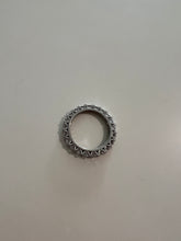 Cargar imagen en el visor de la galería, Alianza “aparador “ en plata 925 circonitas. un mix de anillos Wal Barros Brand con mucho estilo.  Joyas hipoalergicas y sin niquel.
